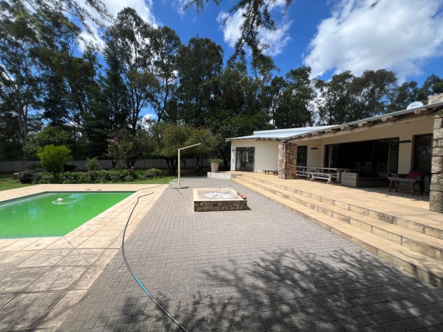 5 Bedroom Property for Sale in Hartebeesfontein SH Free State